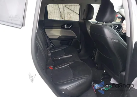 2022 Jeep Compass Limited 4X4 z USA, uszkodzony, nr VIN 3C4NJDCB2NT151553